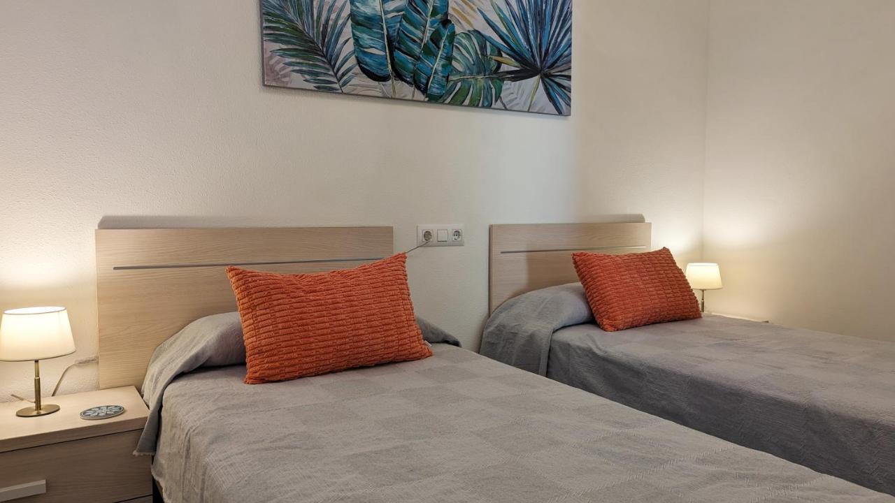 Romantic Beach Apartment Ла-Віла-Джойоза Екстер'єр фото